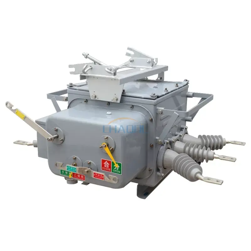 Disyuntor montado en poste para exteriores de 12 kV